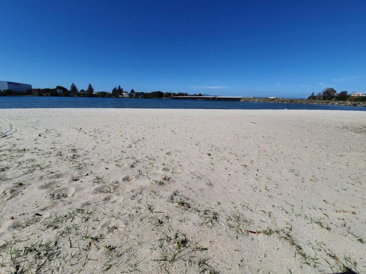 Tauranga - Big, Beautiful Villa On The Water! Exteriör bild